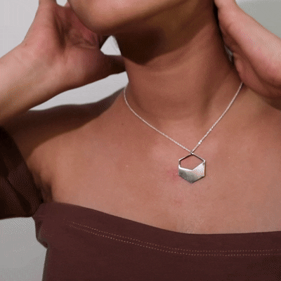 Elegant Honeycomb Pendant Necklace