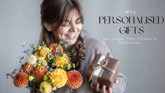 Personalised jewellery and engraved keychains as long-lasting romantic gifts