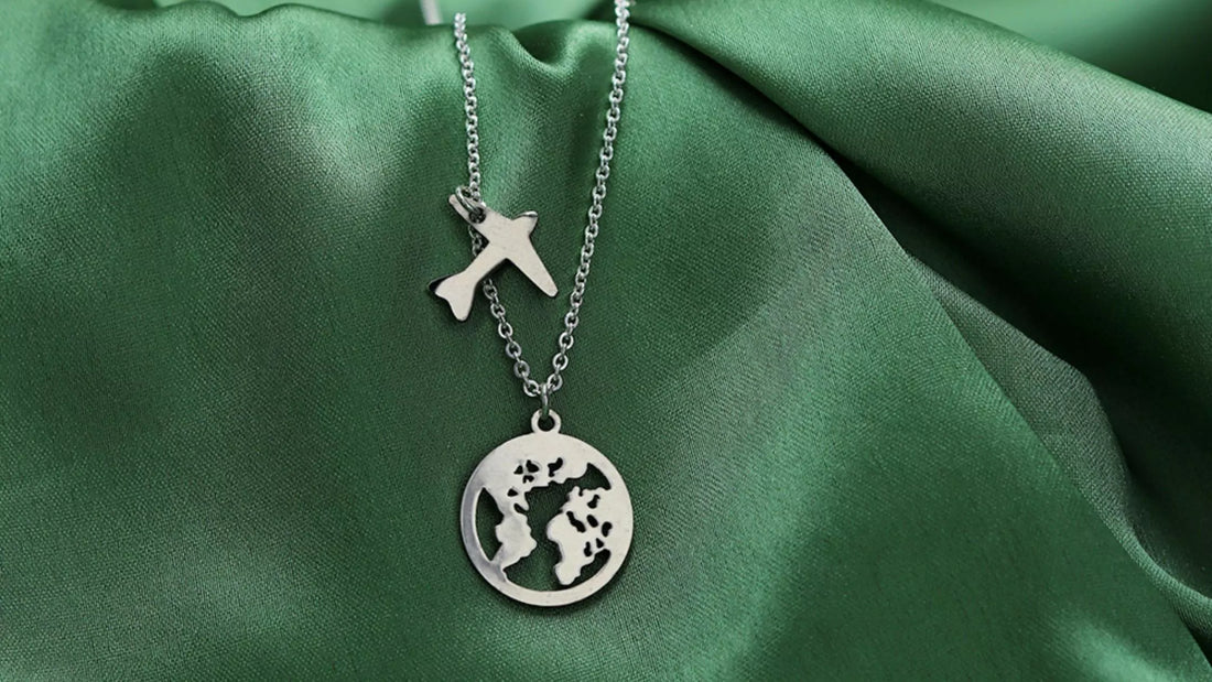 How to Choose the Perfect Personalised Jewellery for Her – Ampkrafts