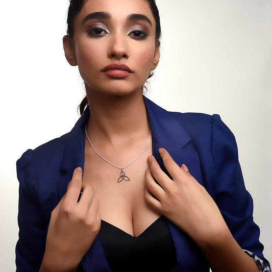 Trinity Symbol Pendant Necklace – Elegant Meaningful Jewelry Design
trinity symbol pendant necklace, meaningful jewelry design, elegant trinity pendant, spiritual symbol necklace, high-quality trinity pendant, stylish trinity jewelry