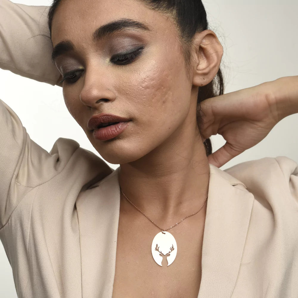 Deer Face Pendant Necklace - Rustic Nature-Inspired Jewelry for Women