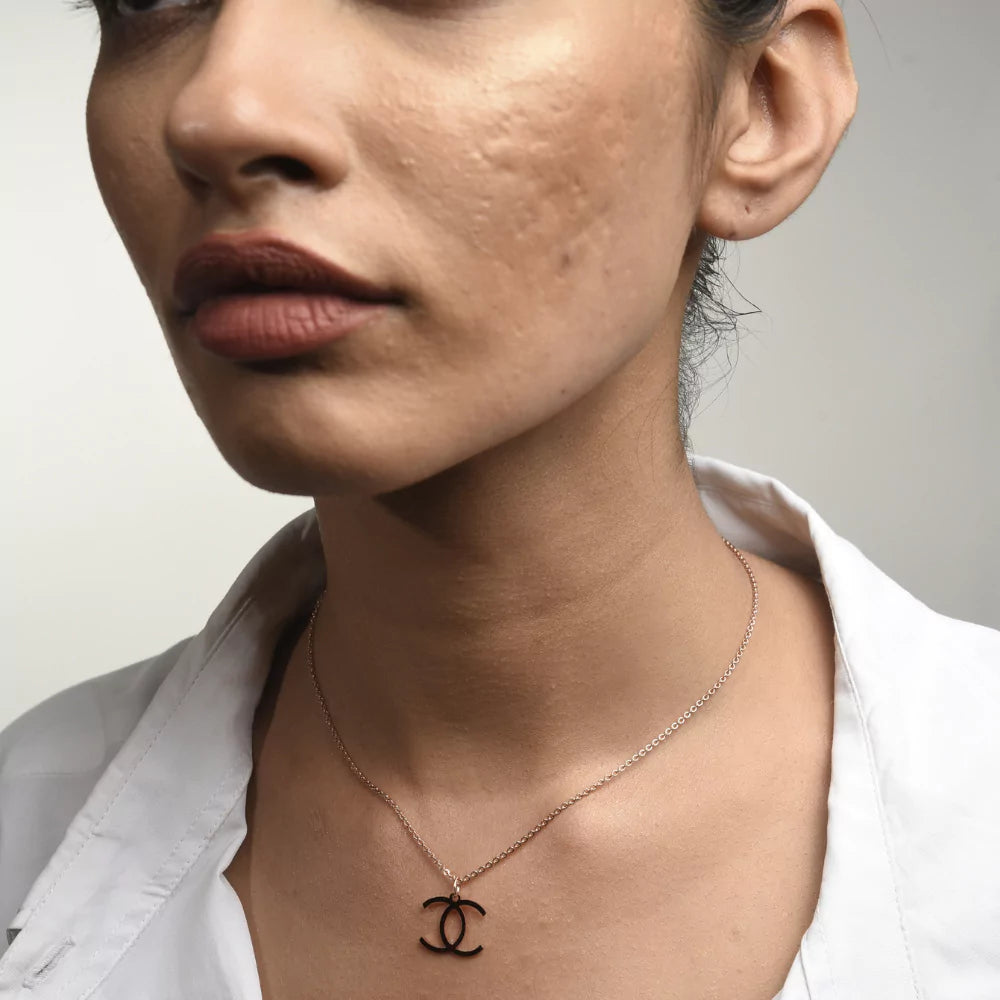 Channel Pendant Necklace – Elegant Layered Jewelry in Silver Finish