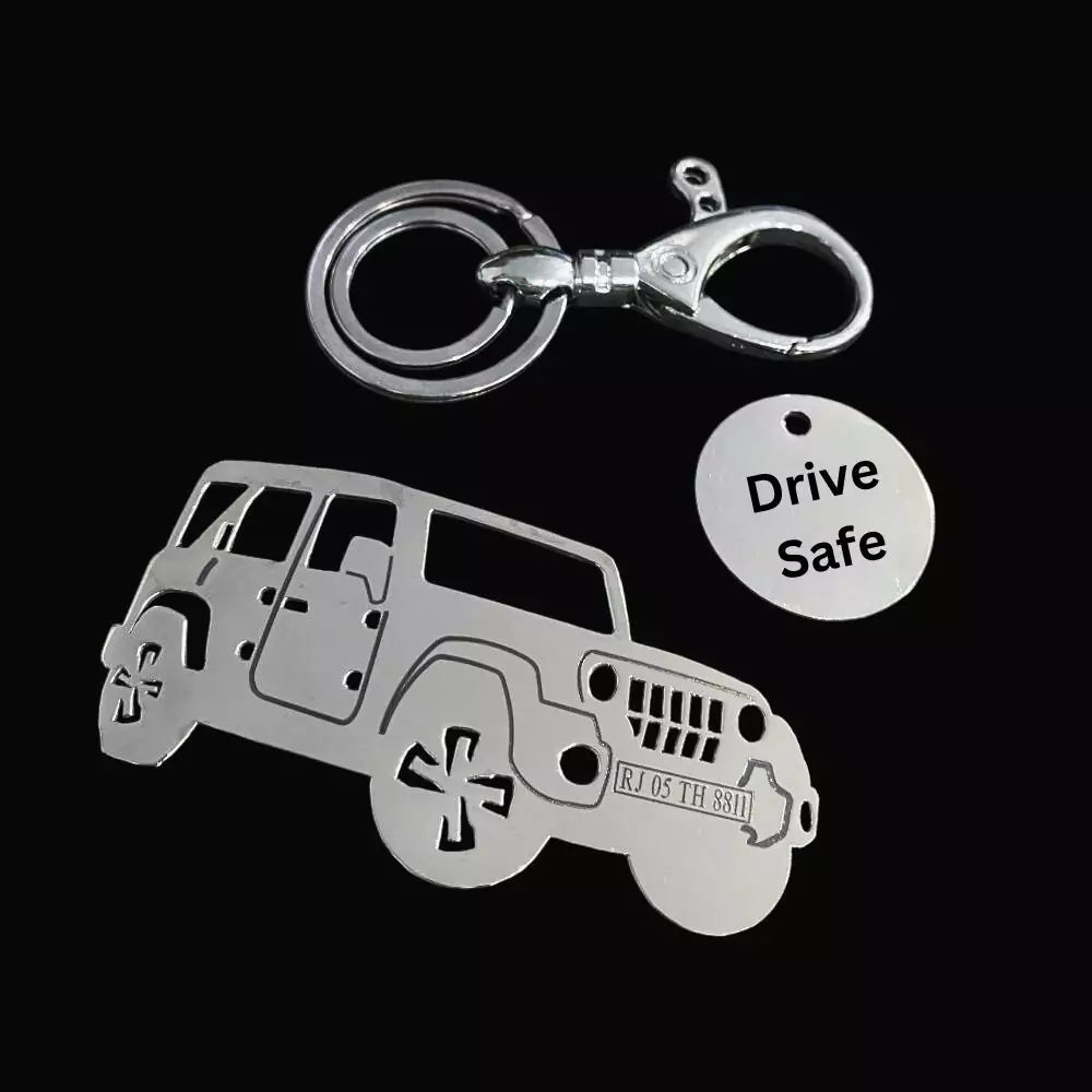 Personalized Mahindra Thar Roxx 2025 sideview keychain with custom name engraving, premium stainless steel design.