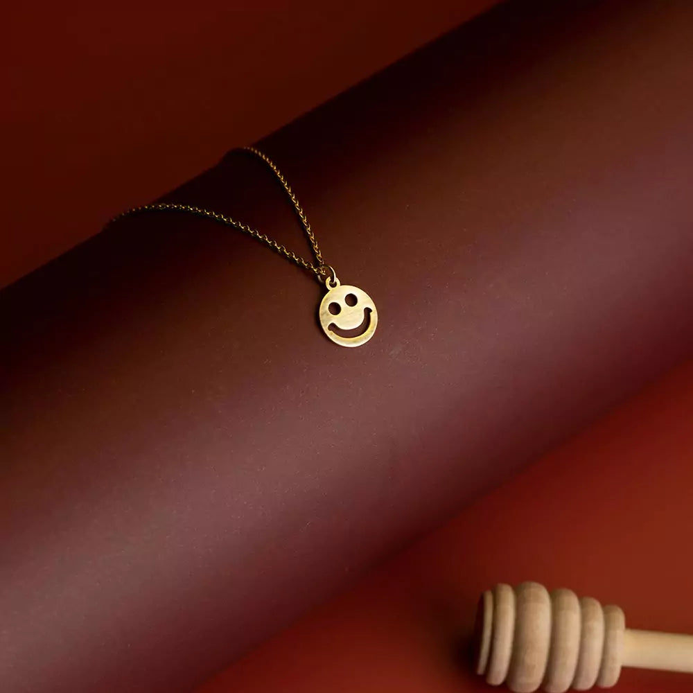 Smiley Face Pendant Necklace – Cheerful Jewelry in Gold Finish