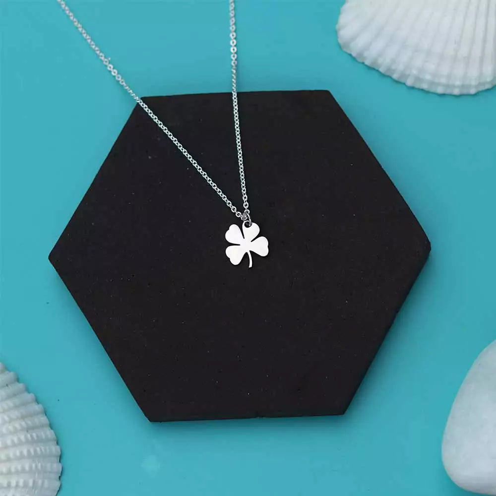 Lucky Leaf Pendant Necklace – Symbol of Good Fortune in Silver Finish