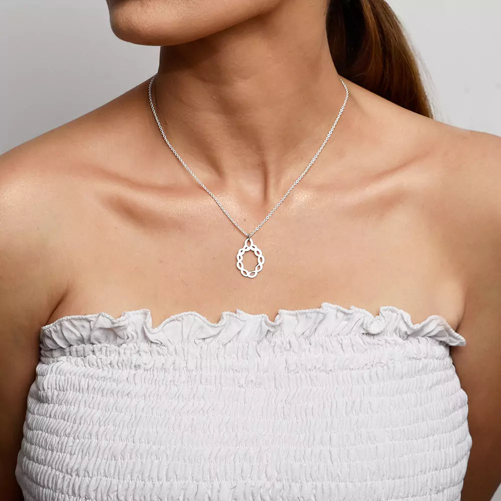 Oval Knot Pendant Necklace – Elegant Jewelry in Silver Finish