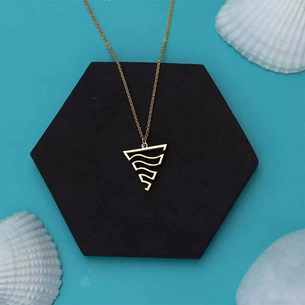 Pyramid Pendant Necklace – Modern Geometric Jewelry in Gold Finish