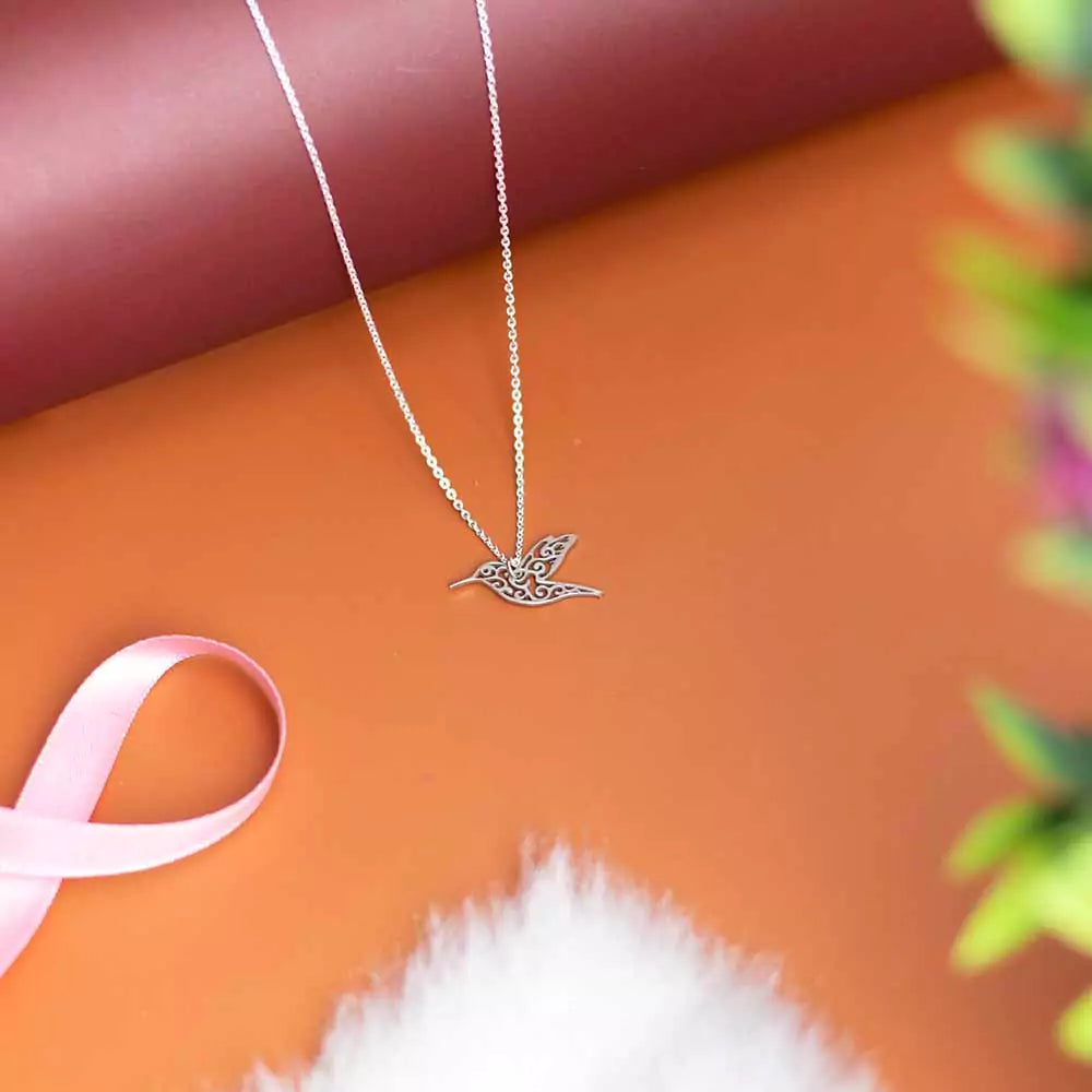 Hummingbird Pendant – Graceful Nature-Inspired Jewelry in Gold Finish