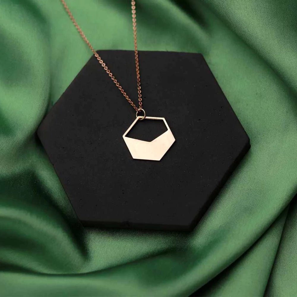 Elegant Honeycomb Pendant Necklace – Unique Geometric Jewelry Design
honeycomb pendant necklace, geometric jewelry design, unique honeycomb pendant, elegant honeycomb necklace, modern honeycomb jewelry, stylish honeycomb pendant