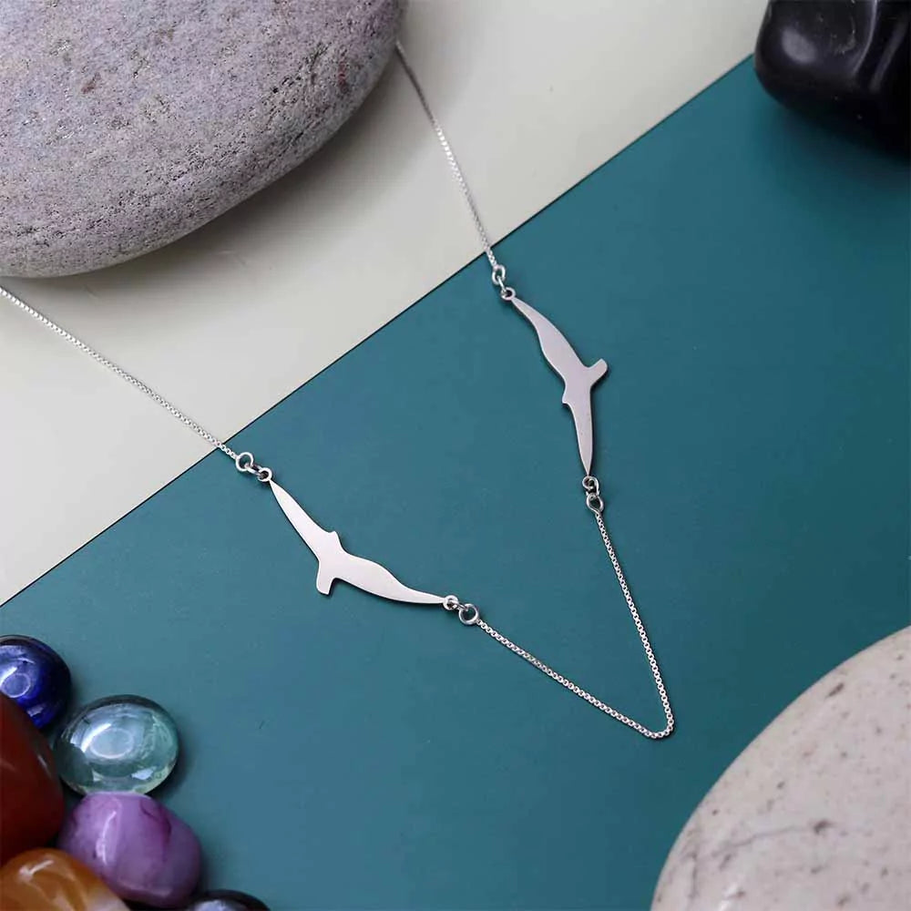 Flying Birds Pendant Necklace - Symbolic Nature-Inspired Jewelry for Women