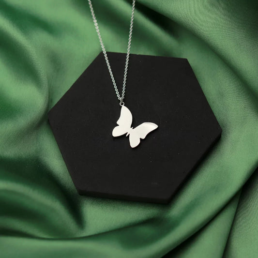 Butterfly Pendant Necklace - Elegant Nature-Inspired Jewelry for Women