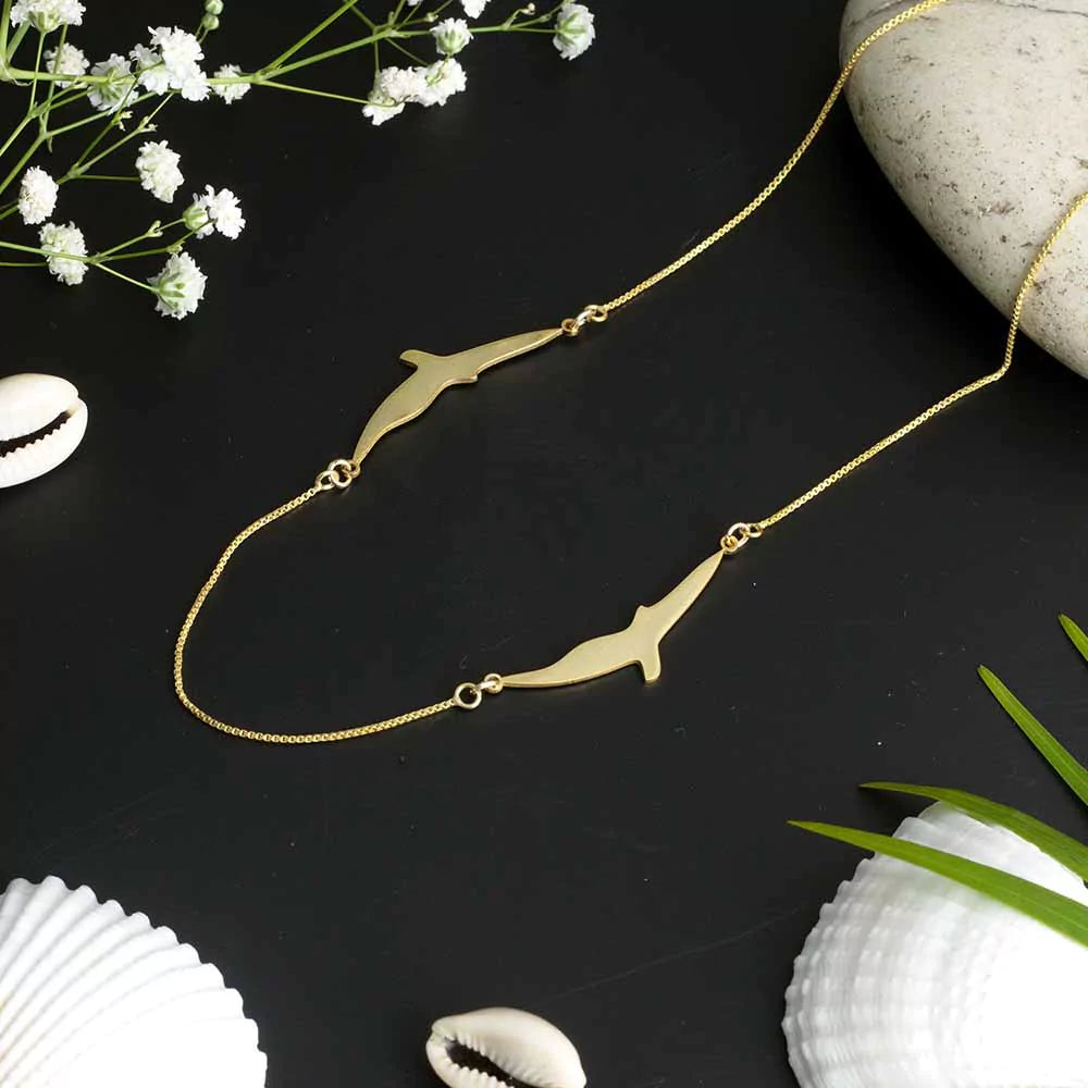 Flying Birds Pendant Necklace - Symbolic Nature-Inspired Jewelry for Women