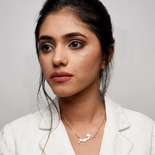 Mermaid Necklace Ocean-Inspired Jewelry Mermaid Pendant Necklace High-Quality Metal Necklace Adjustable Chain Necklace Whimsical Jewelry Piece Unique Gift for Ocean Lovers