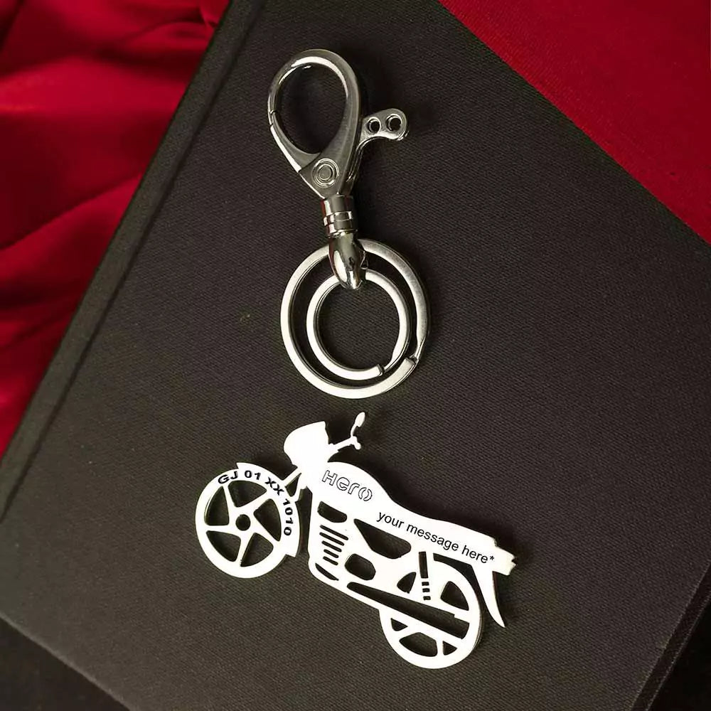 Hero HF Deluxe bike keychain – thoughtful gift for daily riders