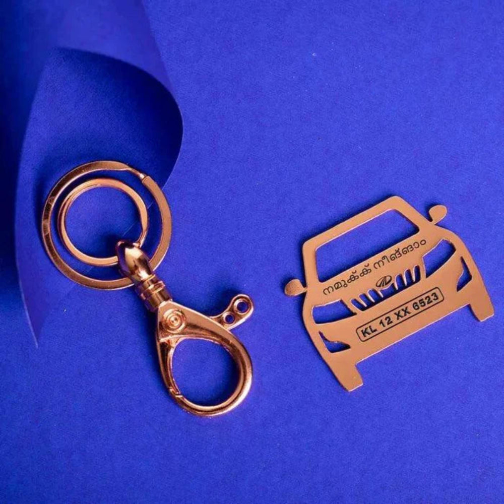 Mahindra XUV 500 metal keychain for everyday car keys