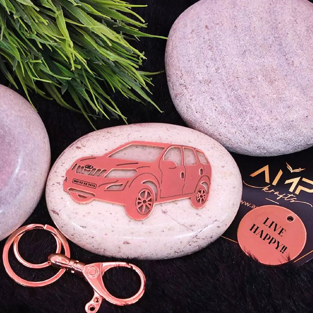 Stylish Mahindra XUV 500 keychain with a clean look