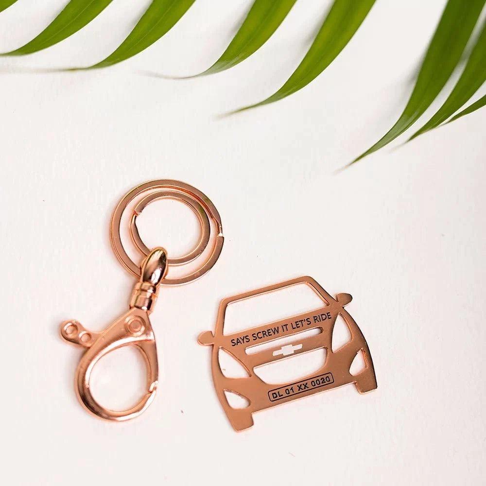 Personalized Chevrolet Beat keychain with custom name detail