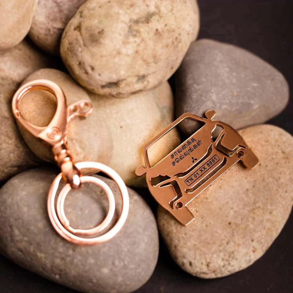 Custom Pajero Sport key accessory, rugged gift for trail lovers